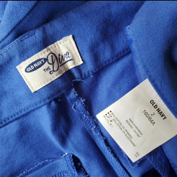 Old Navy Diva Royal Blue Cropped Pant - Picture 4 of 4
